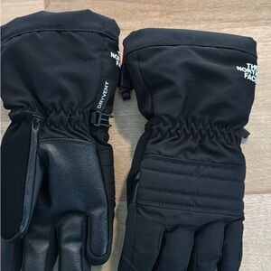 The North Face Black Winter Gloves